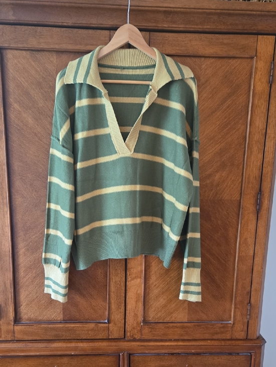 Sweaters - Green and Cream Striped V-Neck Collared Sweater